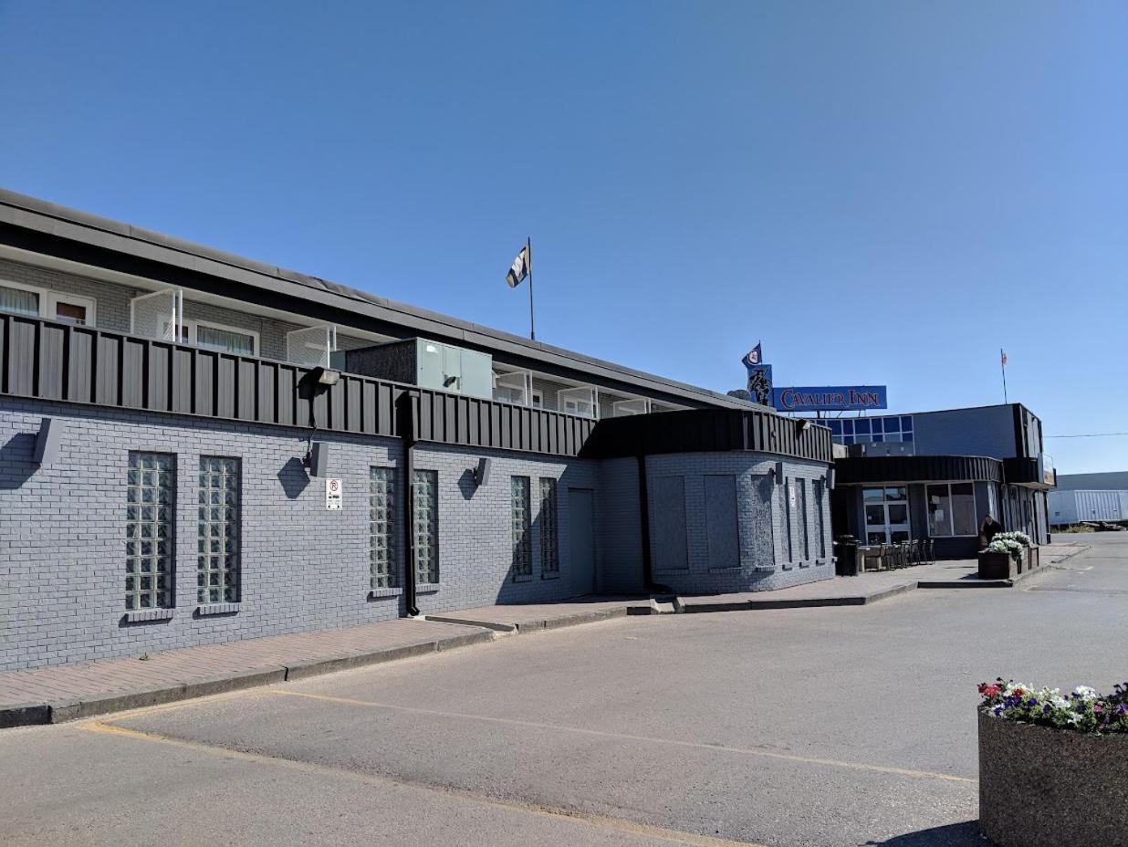 The Cavalier Inn Winnipeg Exterior photo