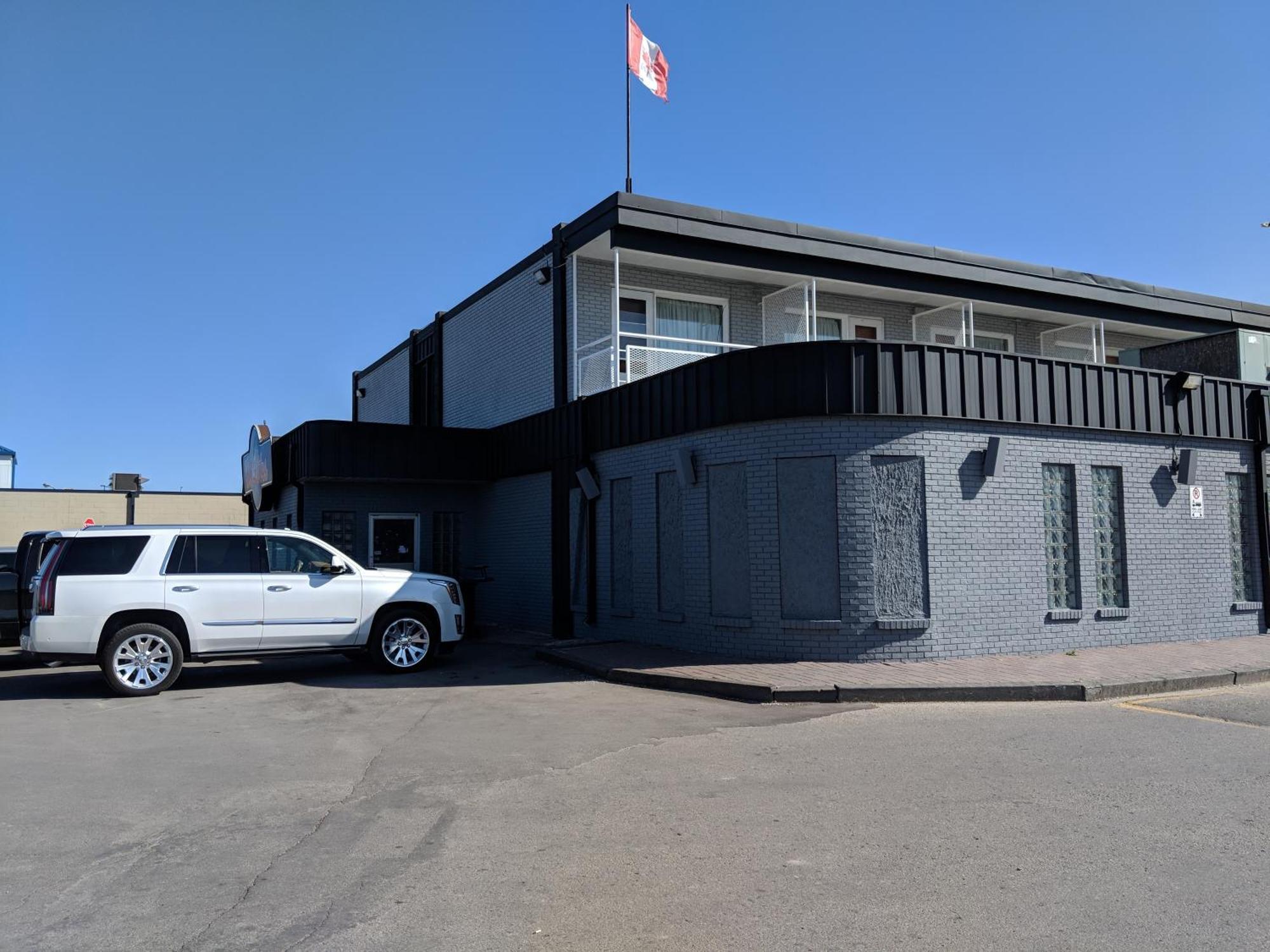 The Cavalier Inn Winnipeg Exterior photo